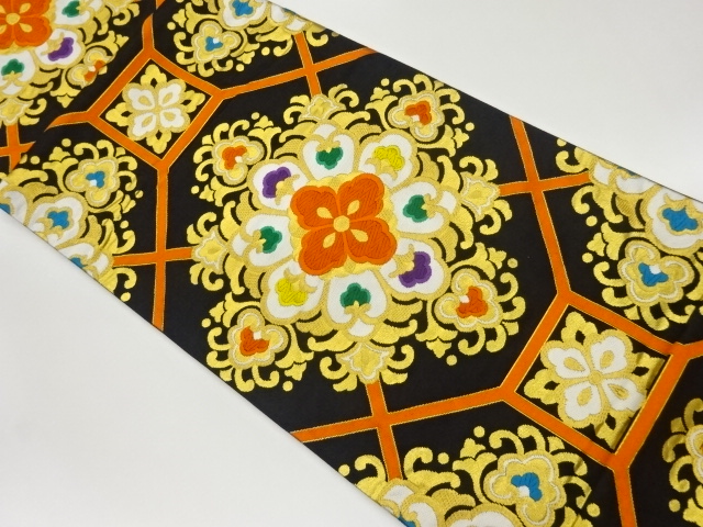 菱華紋に襷模様織出し袋帯